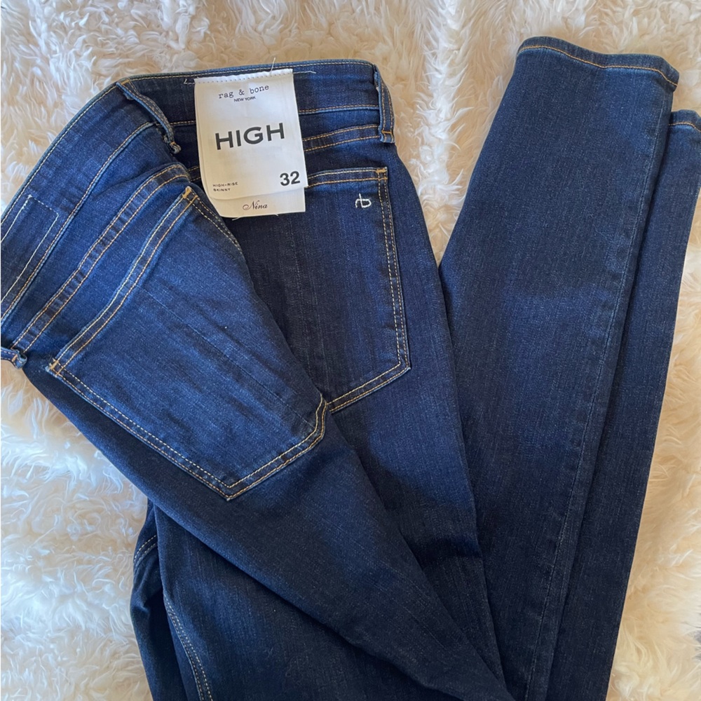 🎉HOST PICK! 🎉 Rag & bone Women’s High Rise Skinny Jeans. Nina. Size 32. NWT!